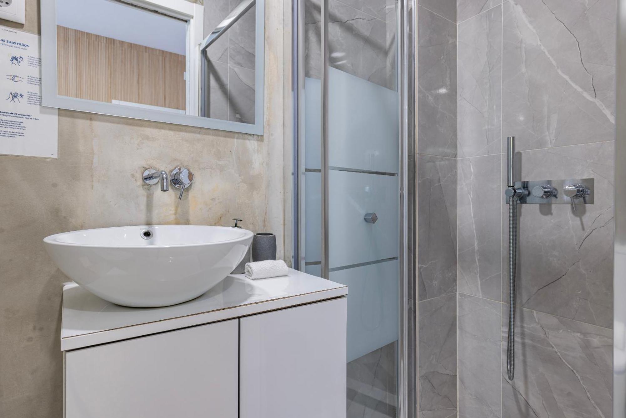 Apartamento Moderno Com Terraco Lisboa Dış mekan fotoğraf