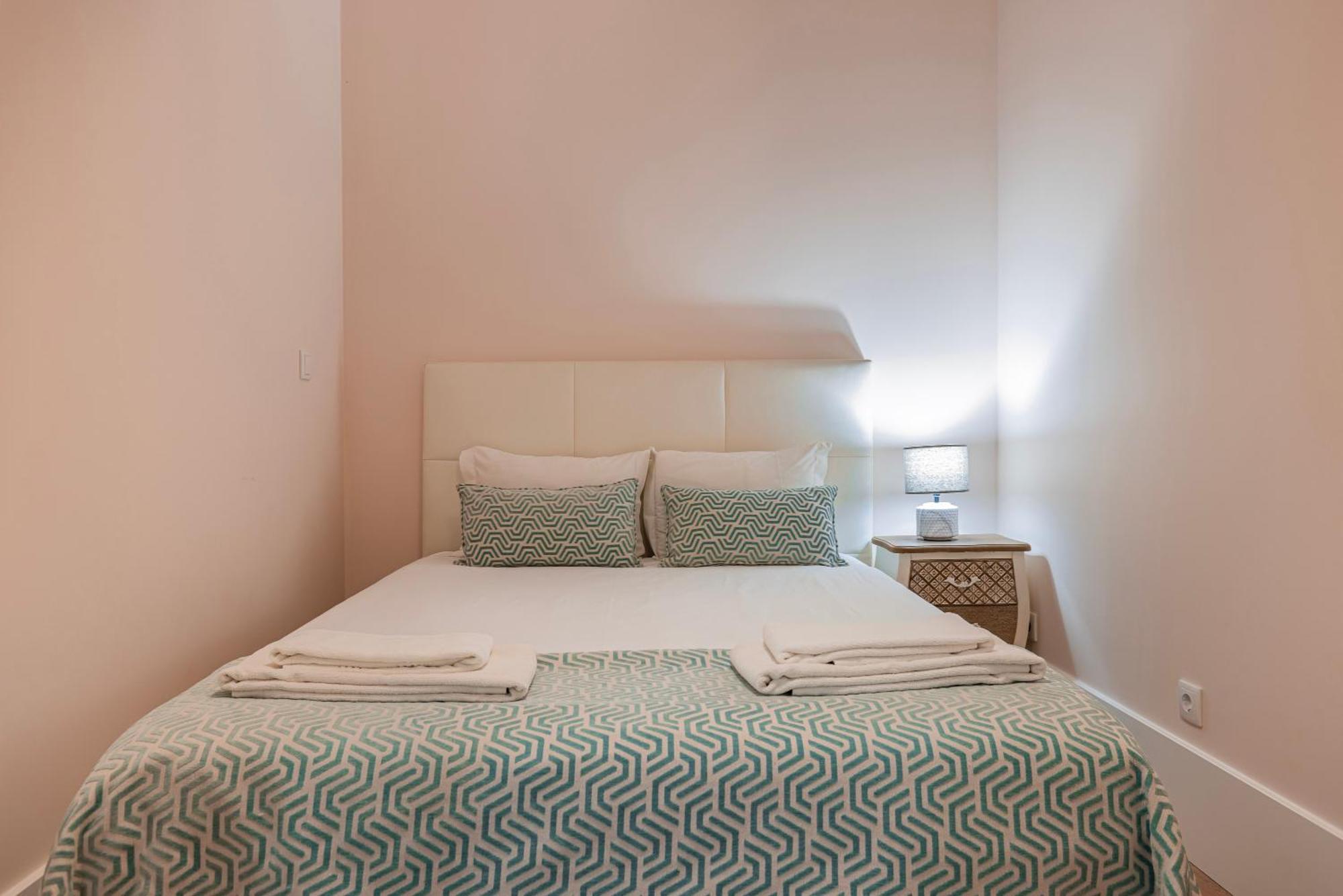 Apartamento Moderno Com Terraco Lisboa Dış mekan fotoğraf